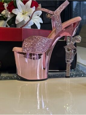 **Never worn** 6 inch Pleaser Revolver - Pink Rhinestone Platform Heel. Size 7
